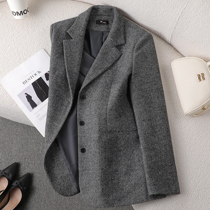 Women’s Blazer – Tailored Fit Wool – Turn-Down Collar – Single-Breasted Formal Style