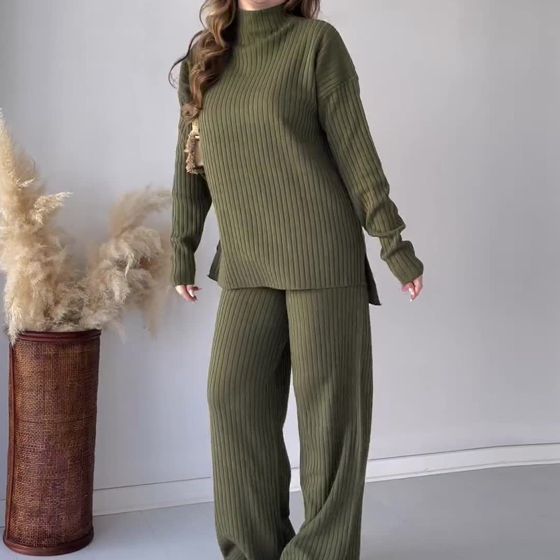 Women’s With Two-Piece Sweater and Pants Set – Ribbed Knit – Relaxed Fit – Round Neck Long Sleeve