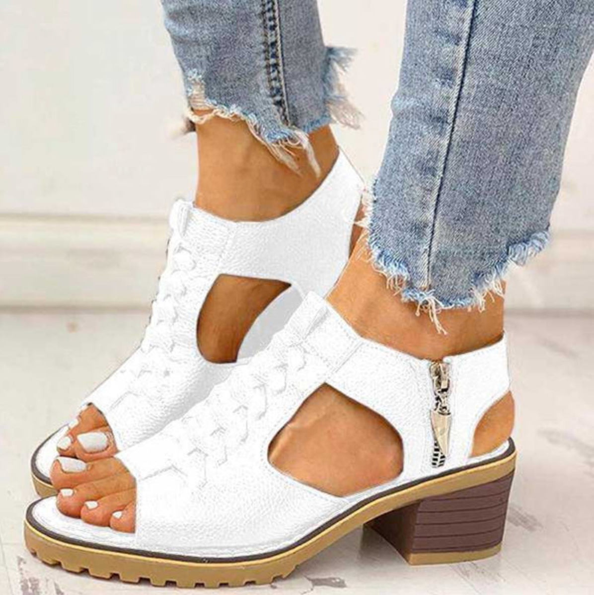 Women's Sandals with Adjustable Straps and Secure Fit