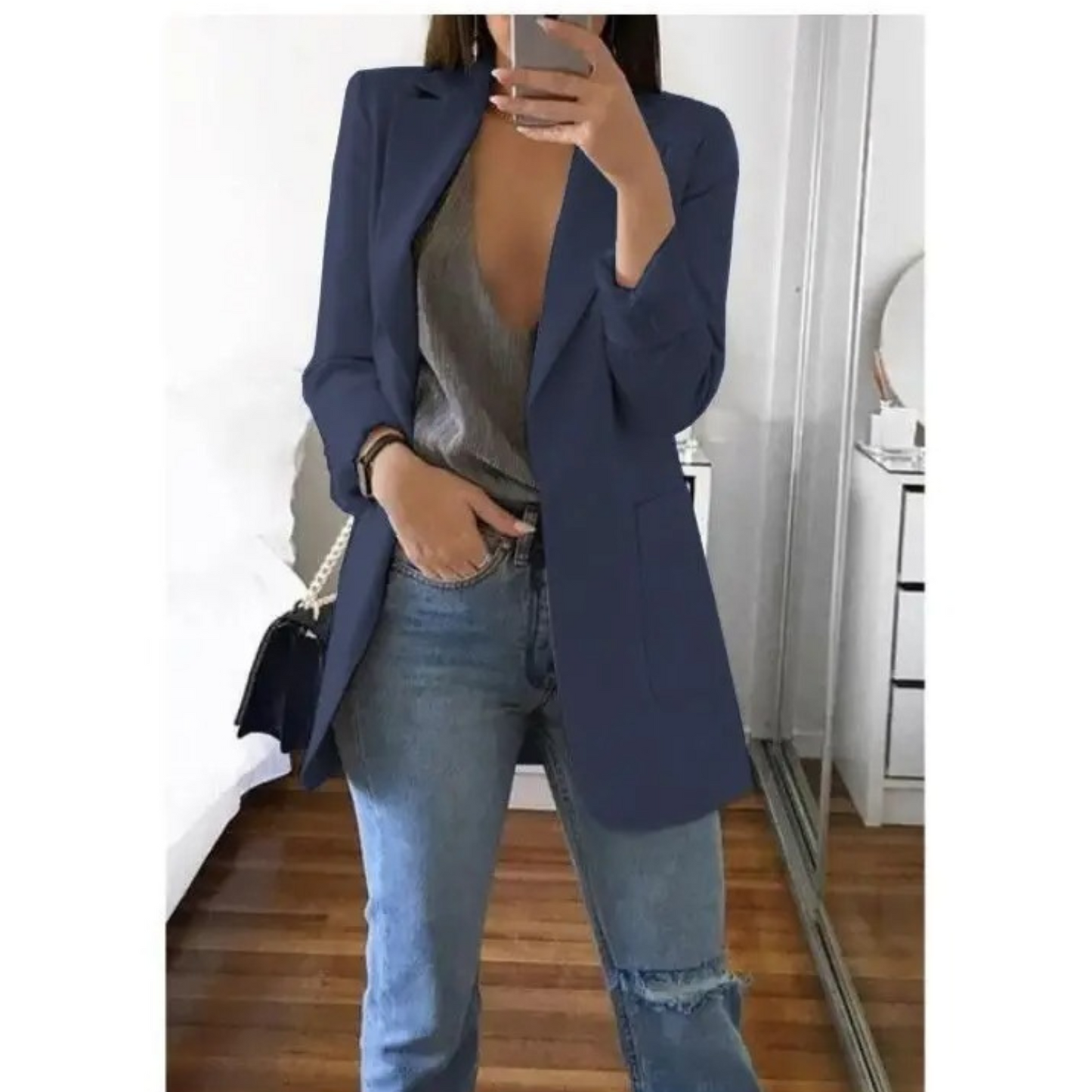 Women’s Blazer – Structured Fit – Notched Lapel – Single-Breasted – Welt Pockets