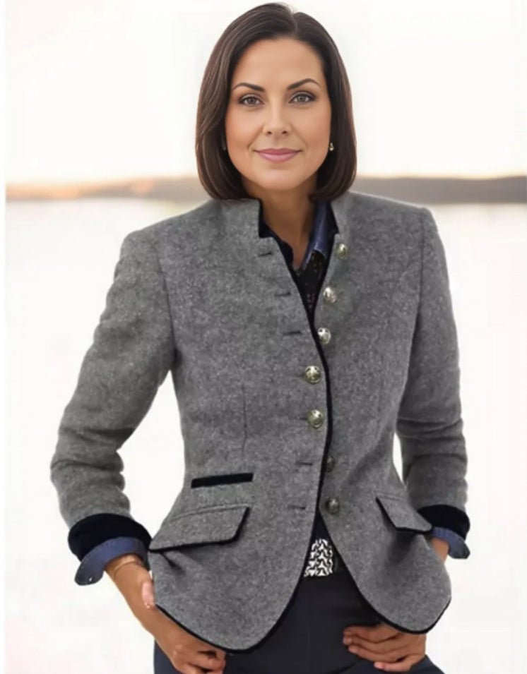 Eloura-Moda | Women's wool jacket with multiple buttons in a combination of colours