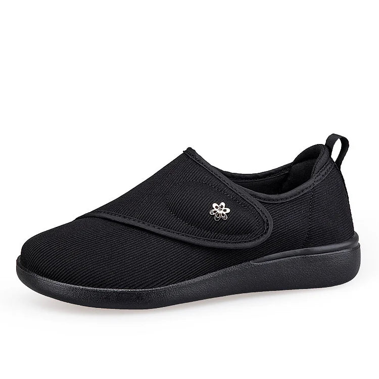 Lumina Womens Wide Toe Flats Bunion Friendly Cushioned EVA Insole For Wide Feet All Day Comfort