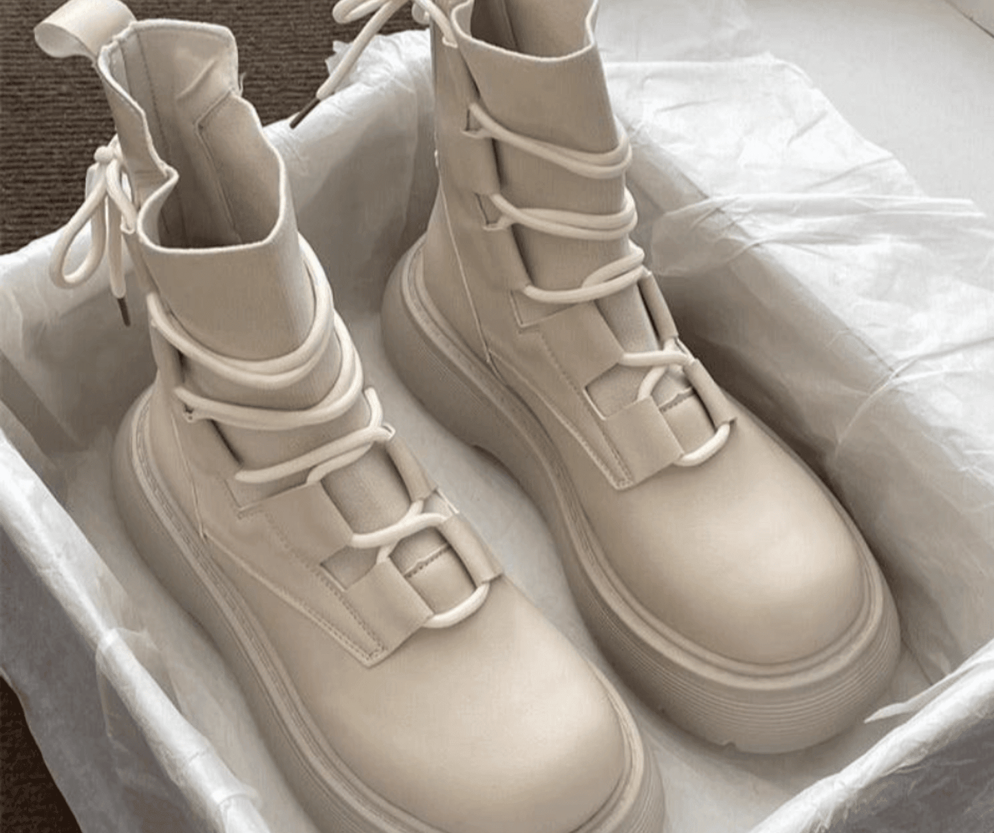 Women's Winter Boots with Insulated Design and Waterproof Features