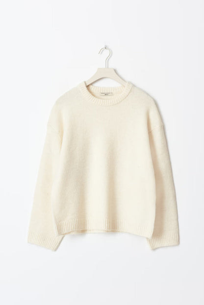 Georgie - Soft knit sweater for women | Oversized round neck sweater