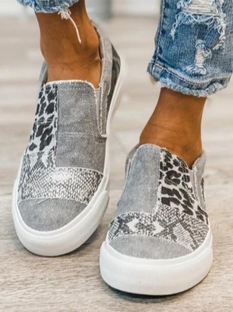 Women's Trendy Slip-Ons with Supportive Design and Easy Wear