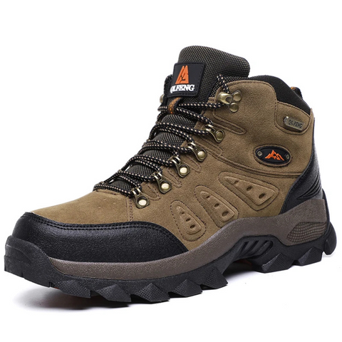 Robust hiking shoes for men