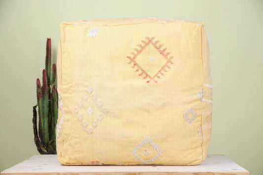 Mhend Moroccan Pouf - TrendAura