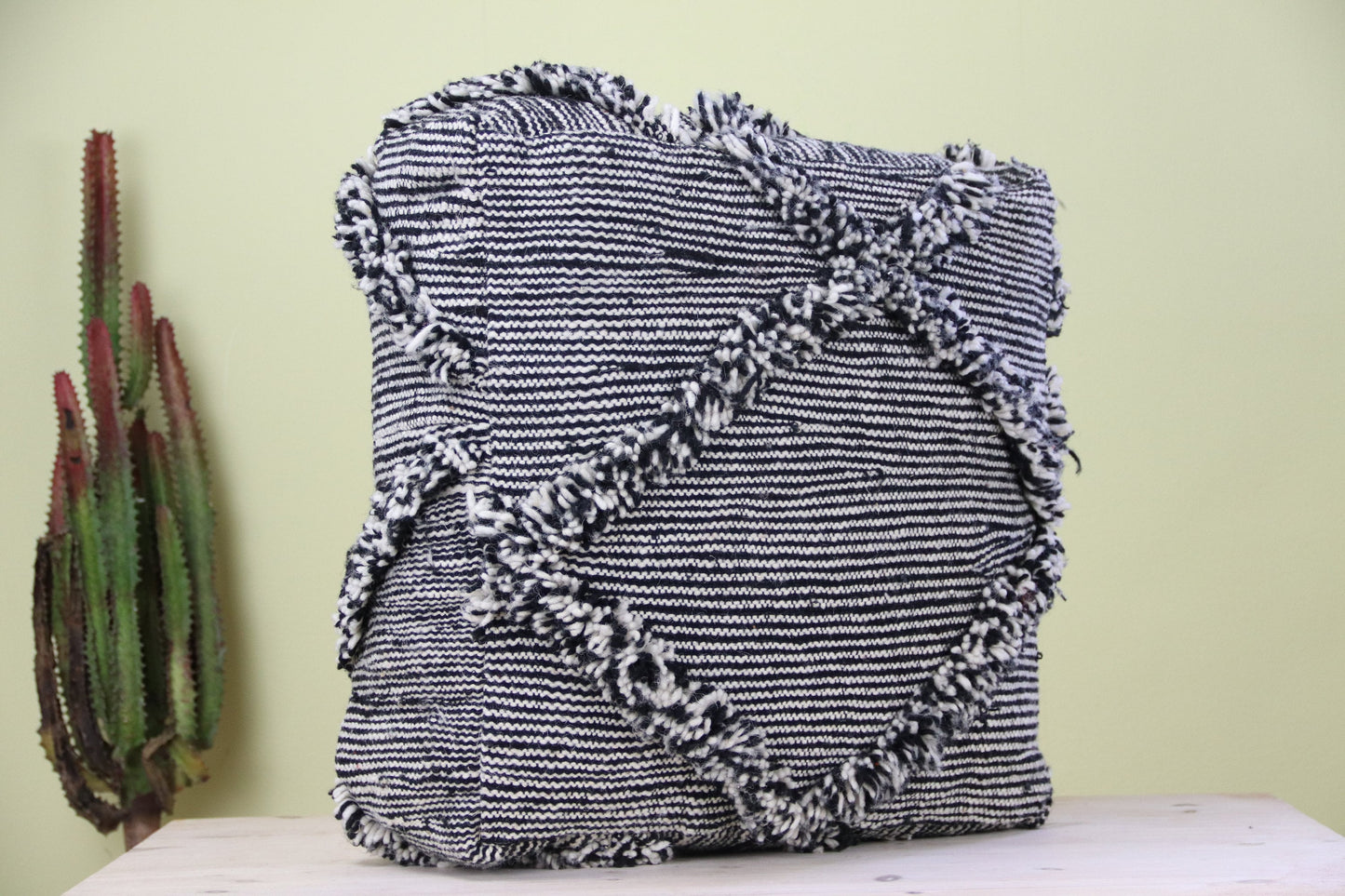 Zorvianth Moroccan pouf - TrendAura