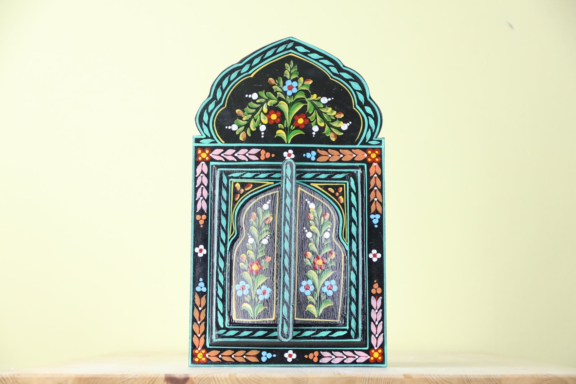 Heylan Moroccan Wall Mirror - TrendAura