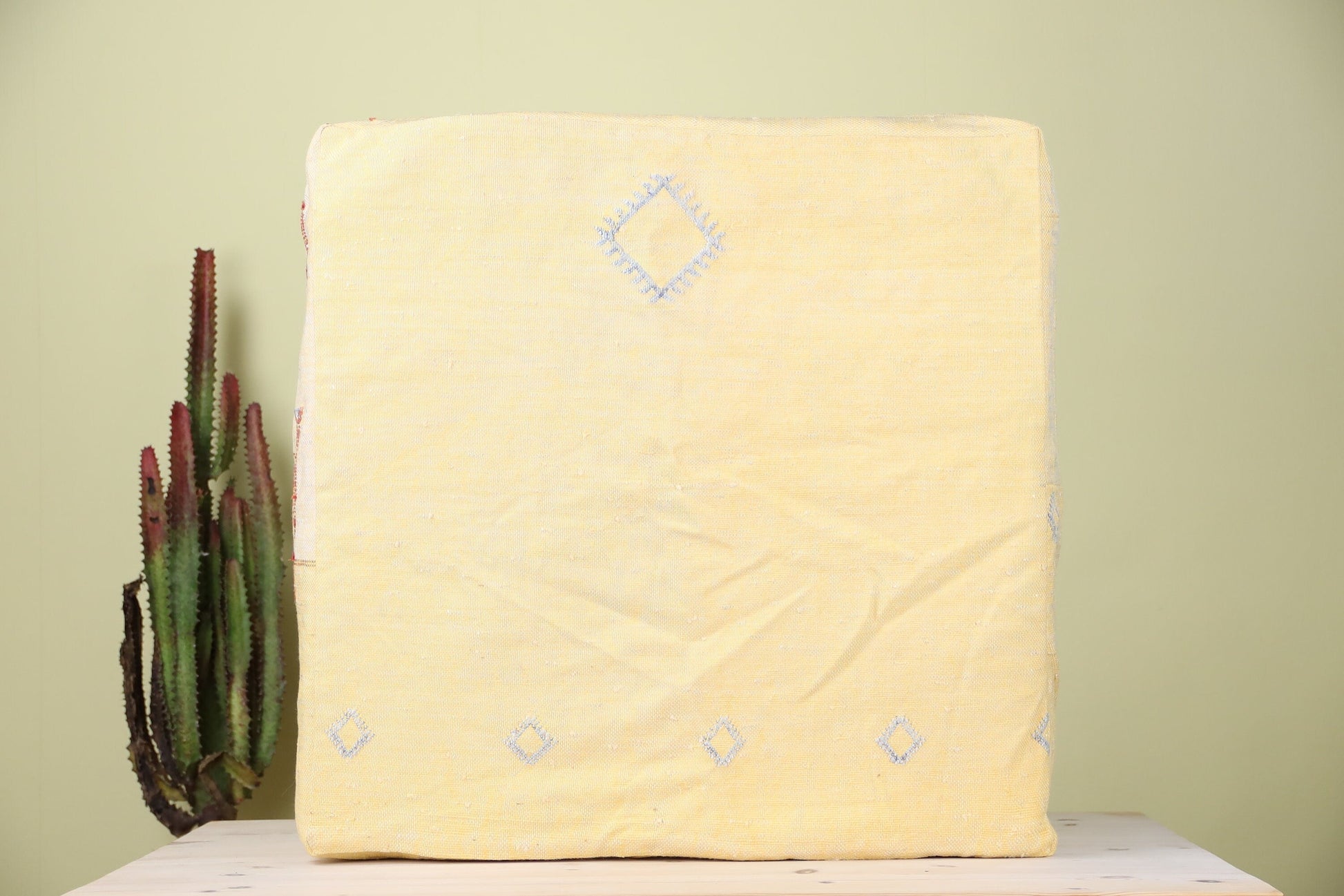 Ifrar Moroccan Pouf - TrendAura