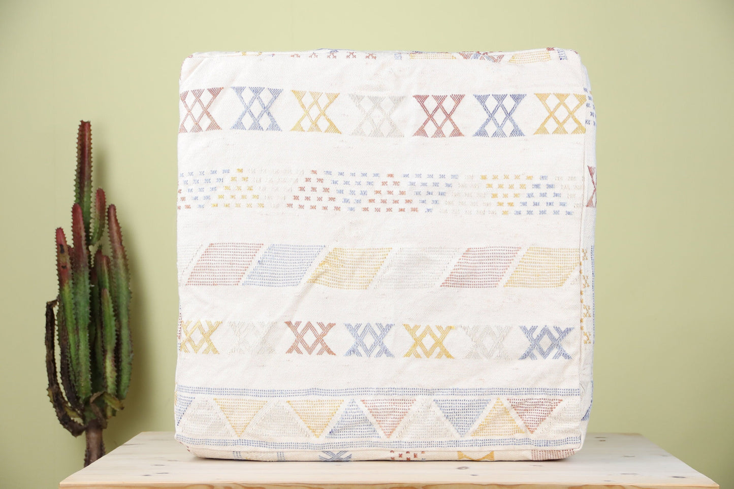 Aris  Moroccan Pouf - TrendAura