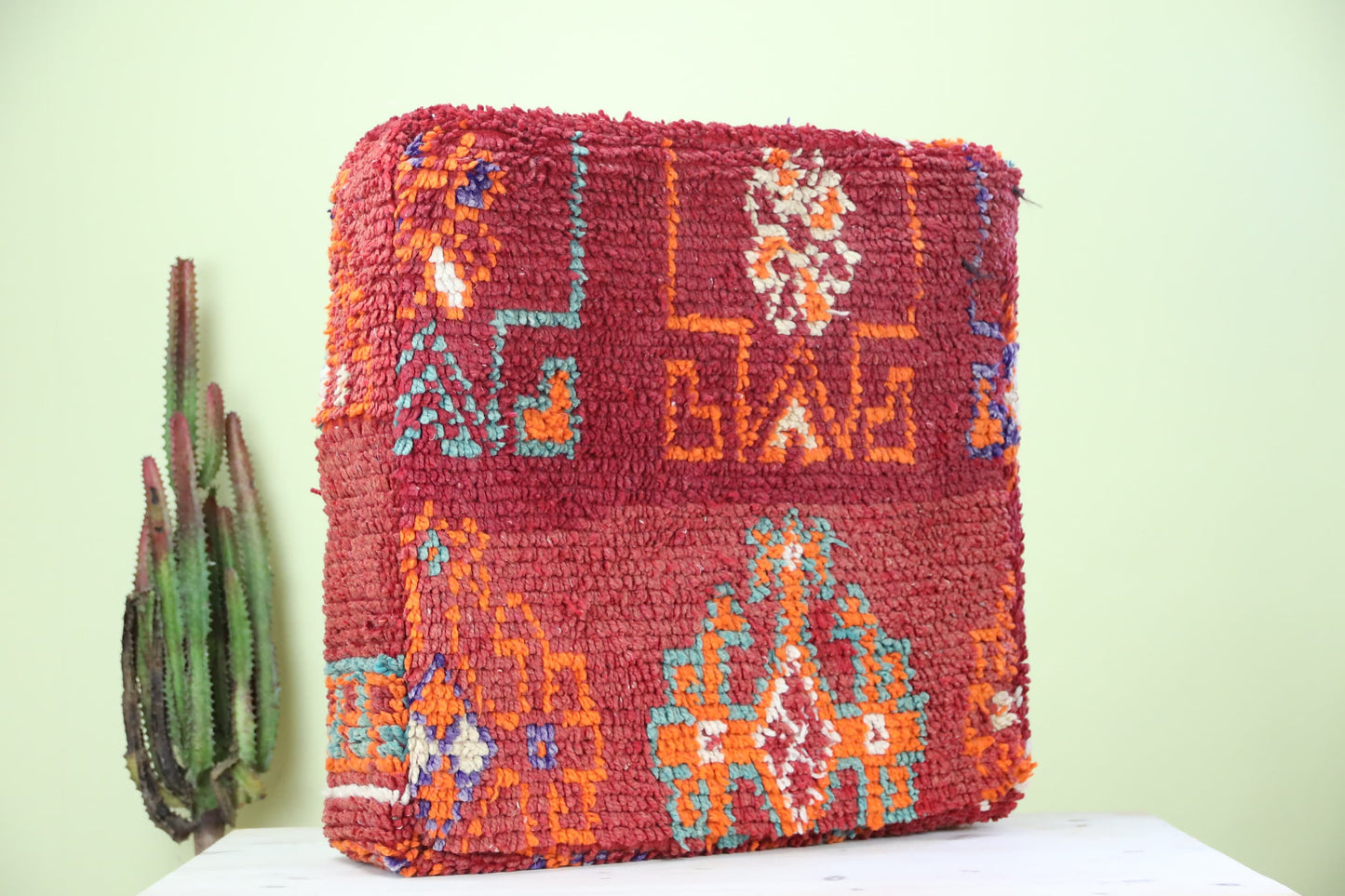 Tyndrakar Moroccan pouf - TrendAura