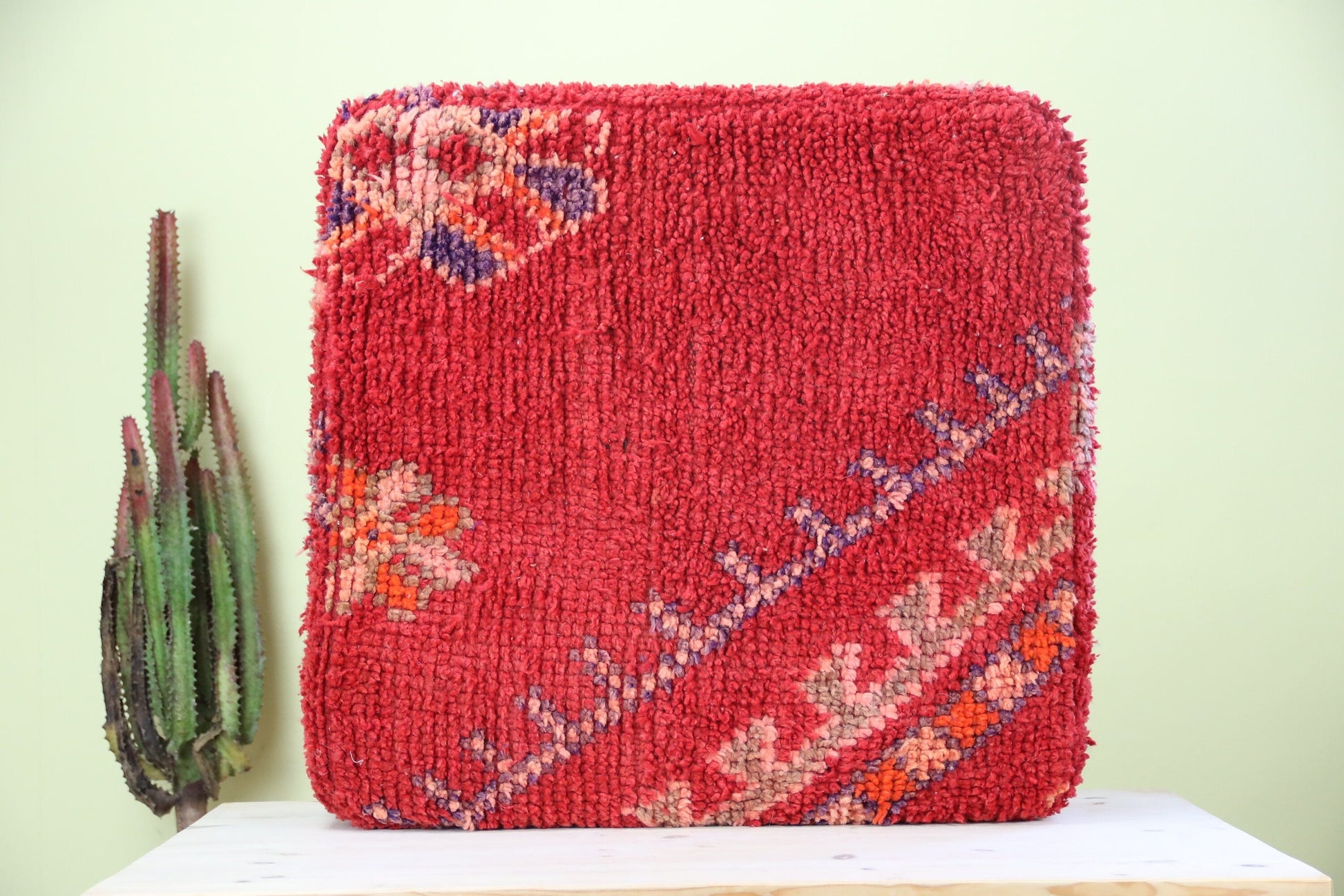 Ilyrianus Moroccan pouf - TrendAura