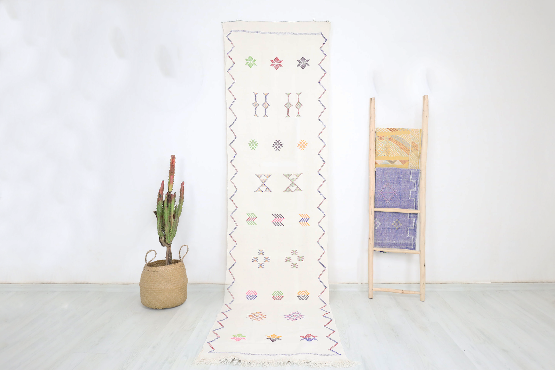 Mamma Cactus Silk Rug 2'6" X 9'4" - TrendAura