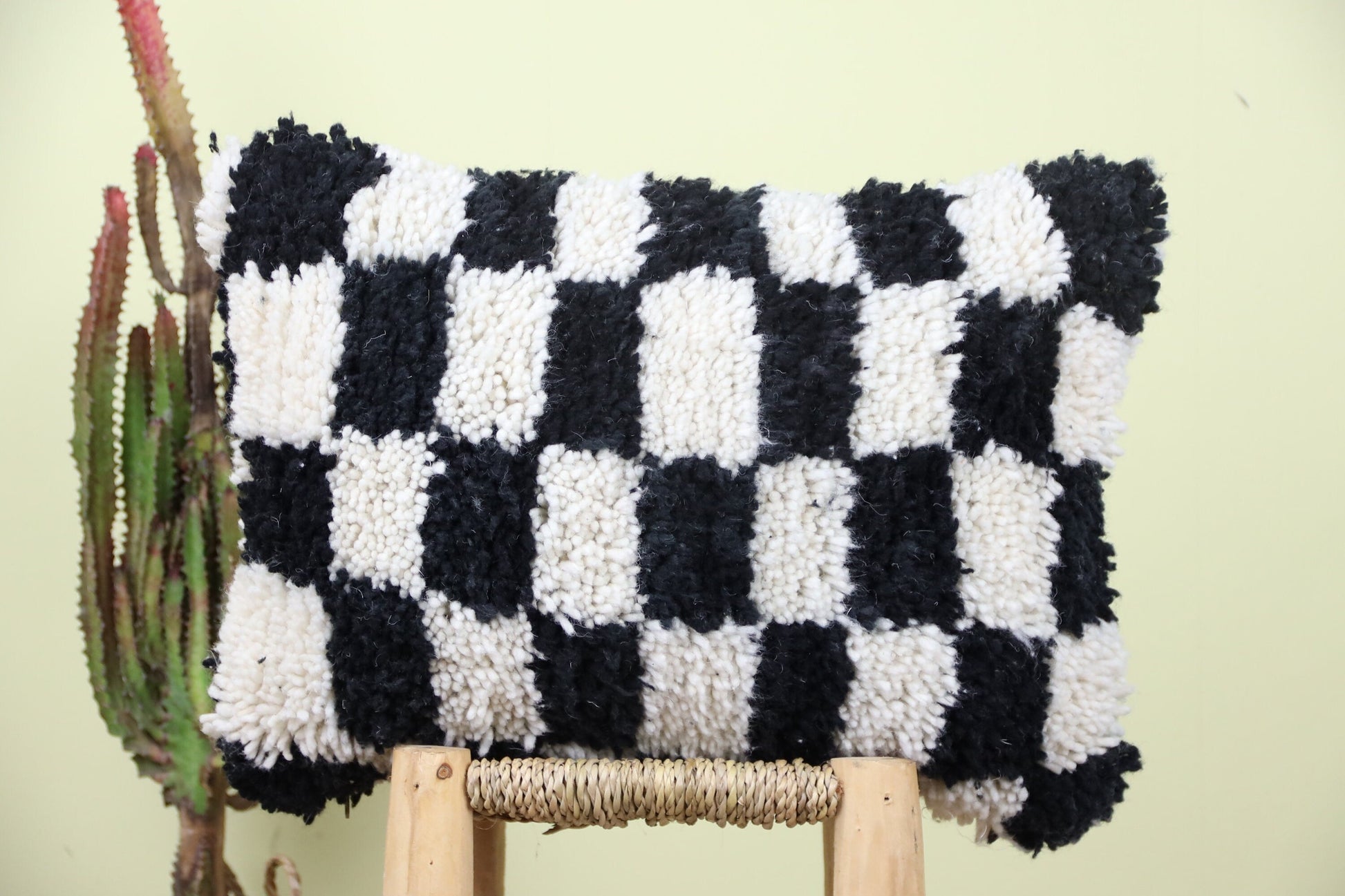 Dadouche Checkered Pillow - TrendAura