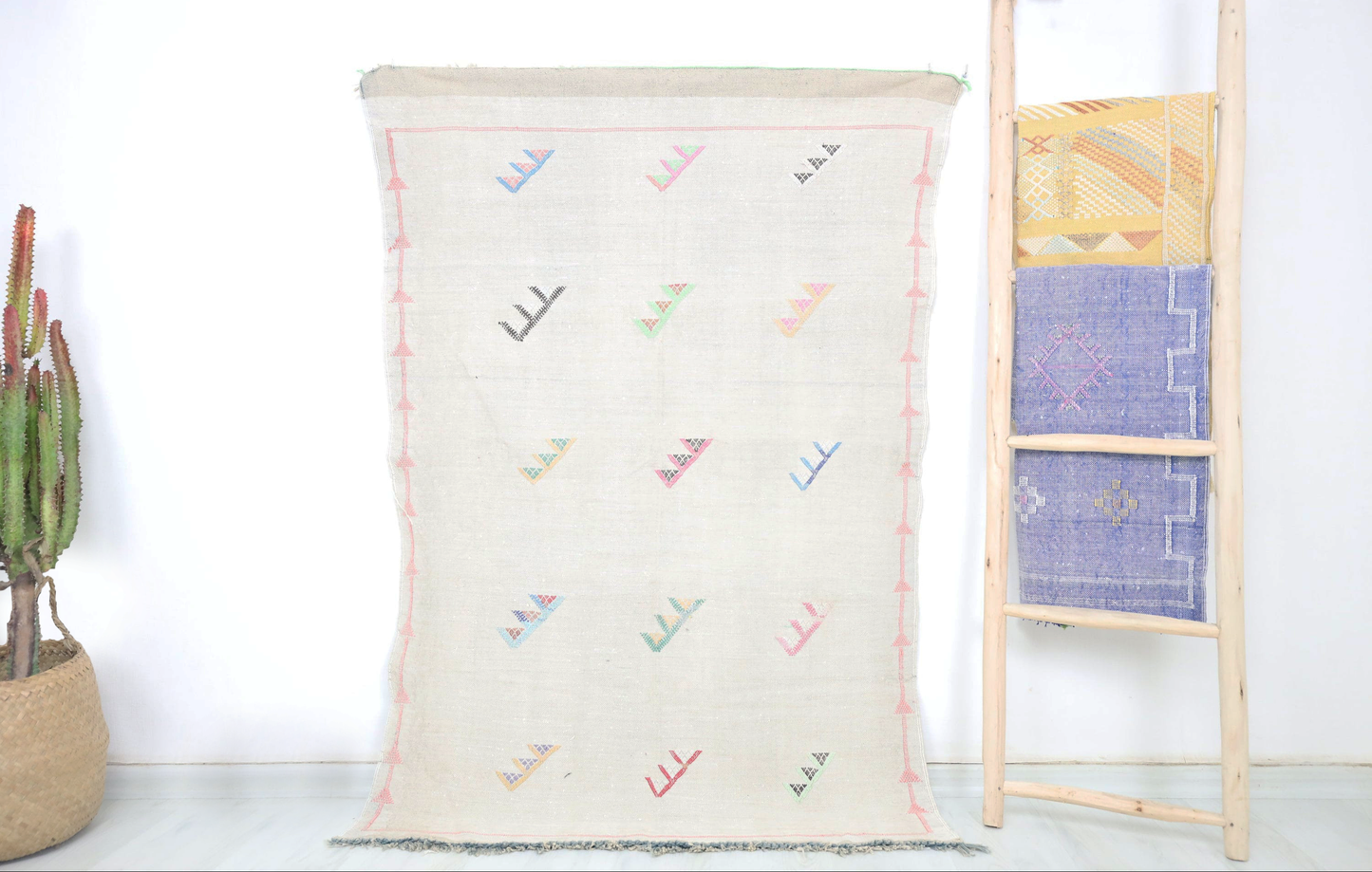 Rabha Cactus Silk Rug 3'2" X 4'9" - TrendAura