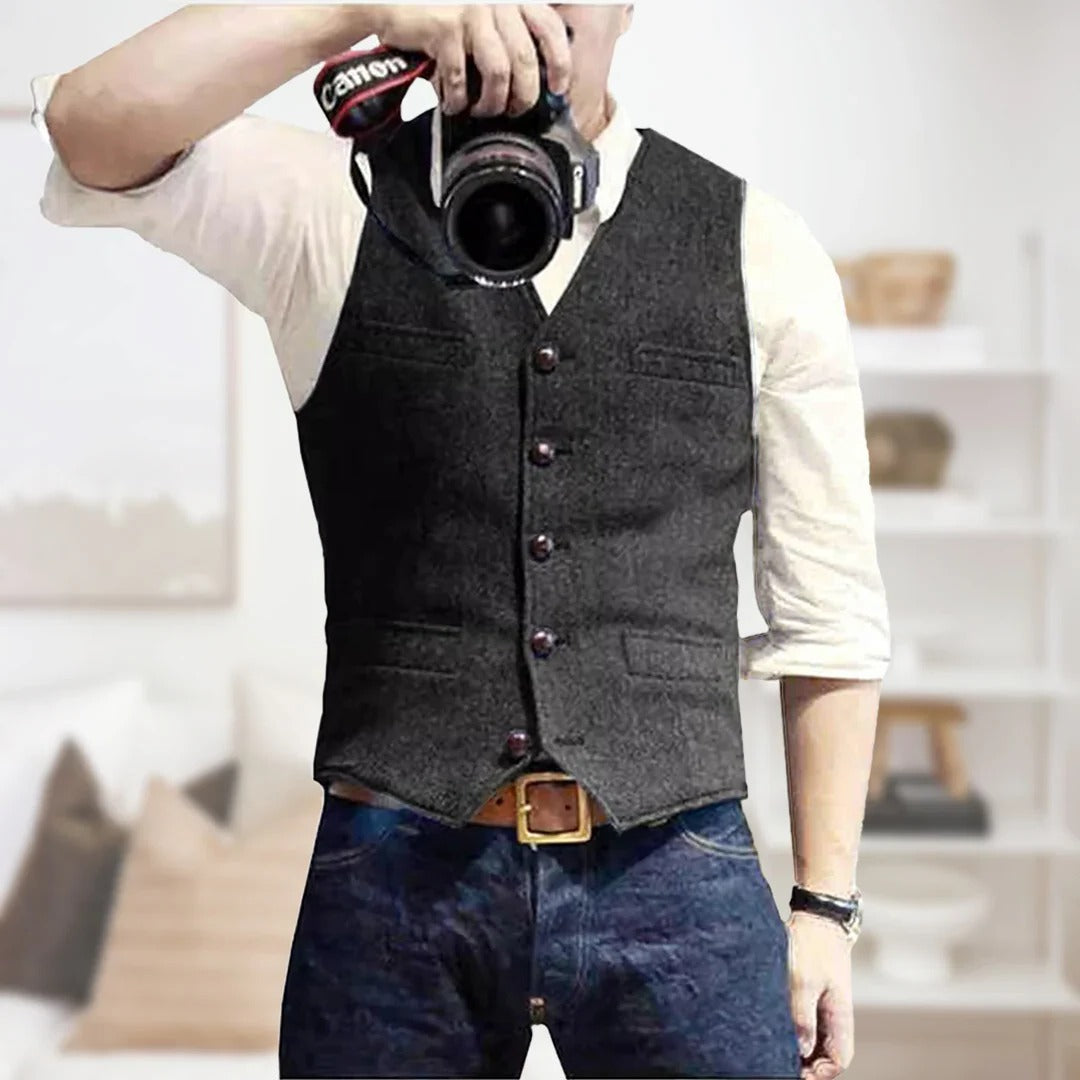 Men's Sleeveless Vintage Denim Vest with Button Front Placket for Modern Layering