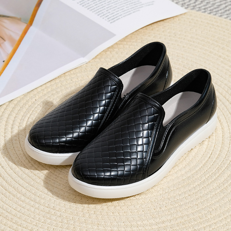 Women's Supportive Style Loafers with Cushioned Insole and Slip-On Design - TrendAura