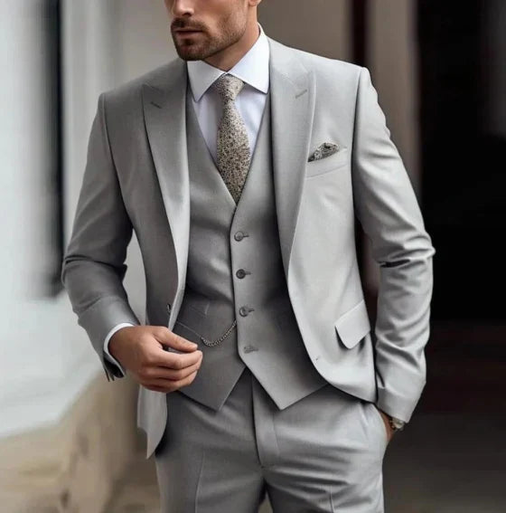 Men's 3 Piece Wedding Guest Suit Classic Fit With Elegant Tailoring For Gentlemen