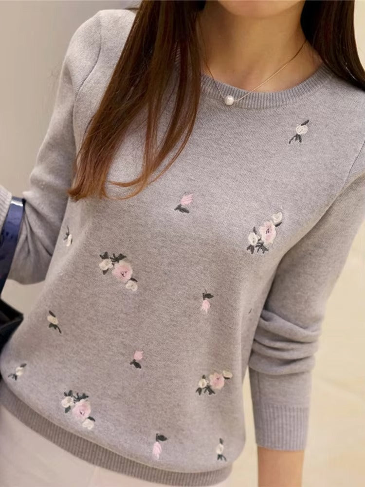 Women’s Knitted Sweater – Wool Blend – Regular Fit – Embroidered Floral Design