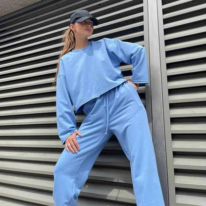 Women’s Two-Piece Athleisure Set – Relaxed Fit Cropped Top – Drawstring Waist Pants – Cotton Blend