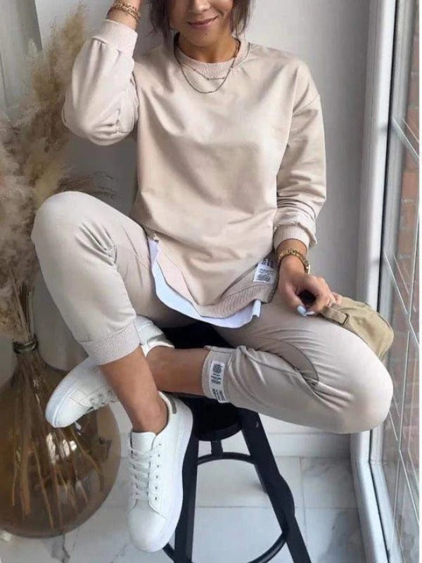 Women’s Two-Piece Loungewear Set – Oversized Sweatshirt – Tapered Joggers – Cotton Blend Comfort
