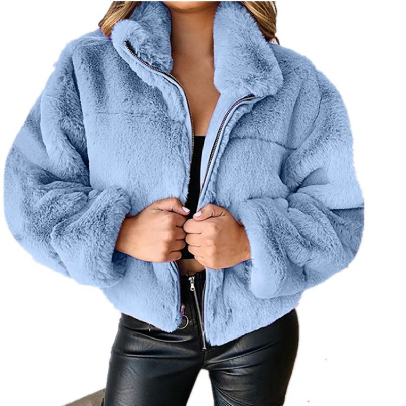 Women’s Faux Fur Coat – Plush Texture – Cropped Fit – Oversized Zip Front Design