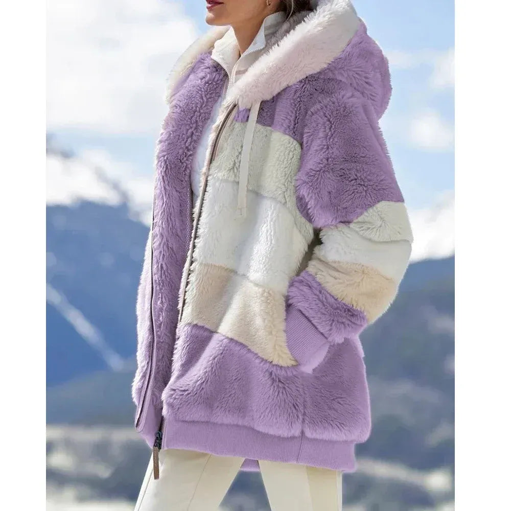 Women’s Fleece Jacket – Oversized Fit – Plush Texture – Hooded – Zip Front – Panel Design