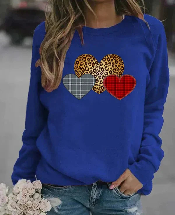 Women’s Sweatshirt – Loose Fit – Cotton Blend – Crew Neck – Graphic Heart Print