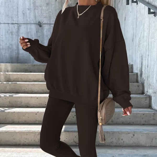 Women’s Sweatshirt – Oversized Fit – Crew Neck – Ribbed Cuffs and Hem – Soft Cotton Blend