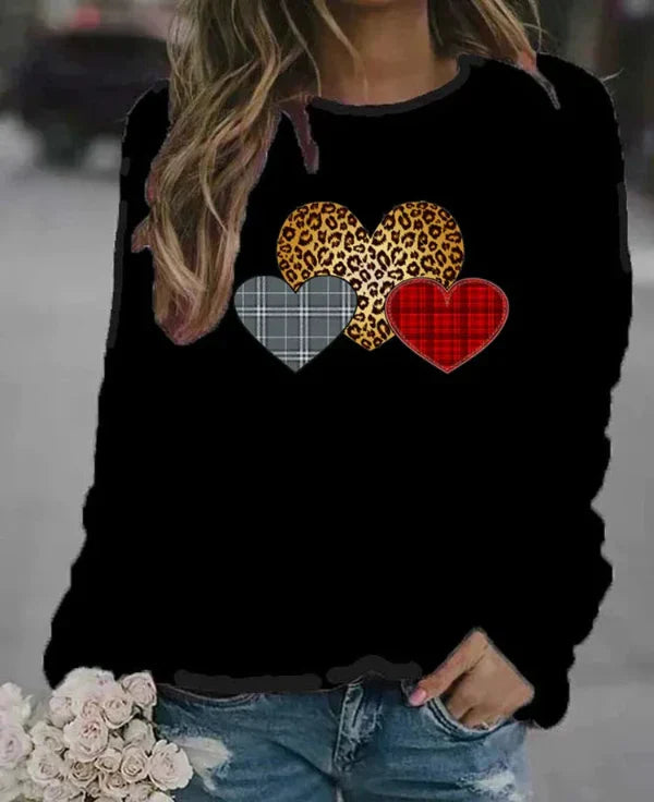 Women’s Sweatshirt – Loose Fit – Cotton Blend – Crew Neck – Graphic Heart Print