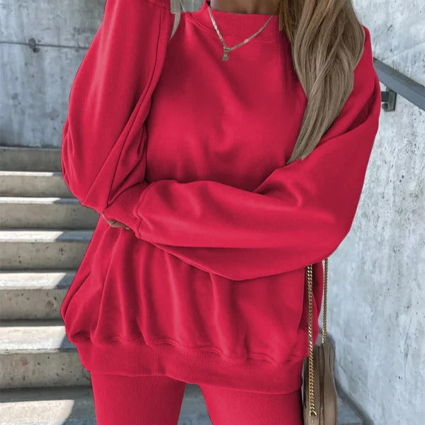 Women’s Sweatshirt – Oversized Fit – Crew Neck – Ribbed Cuffs and Hem – Soft Cotton Blend