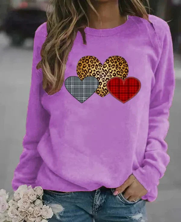 Women’s Sweatshirt – Loose Fit – Cotton Blend – Crew Neck – Graphic Heart Print