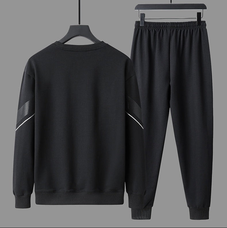 Modern Men's Casual Tracksuit Set With Relaxed Fit And Subtle Line Detailing For Everyday Athleisure