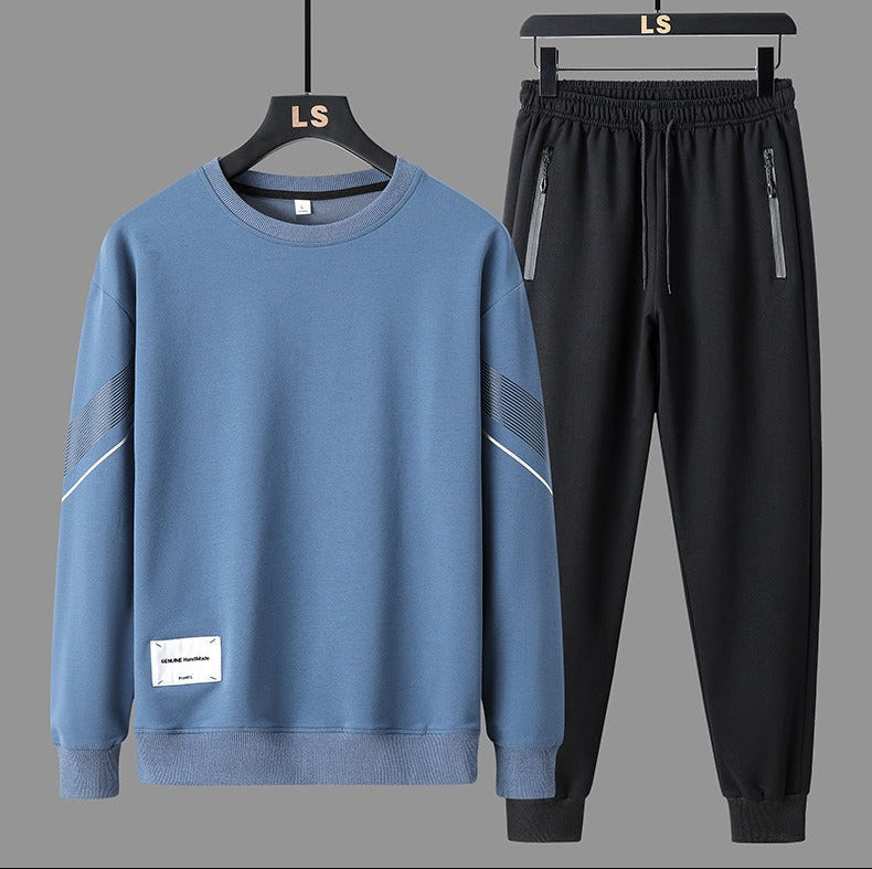 Modern Men's Casual Tracksuit Set With Relaxed Fit And Subtle Line Detailing For Everyday Athleisure