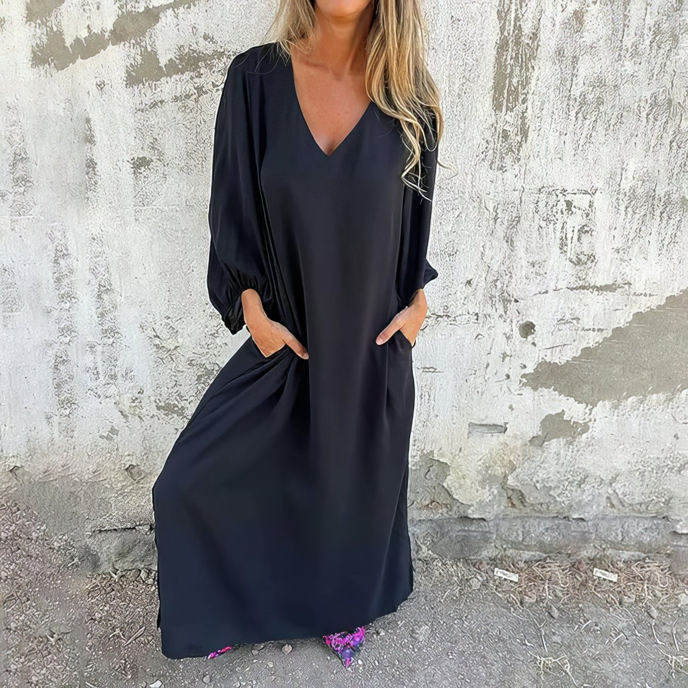 Women's Maxi Dress with Pockets and Flowing Design
