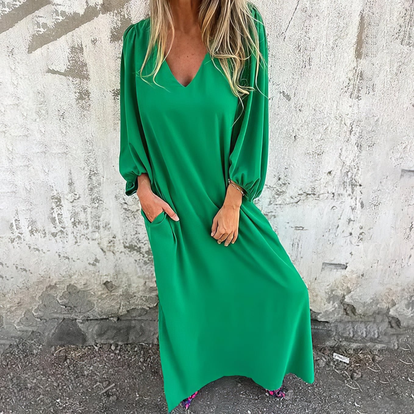 Women's Maxi Dress with Pockets and Flowing Design