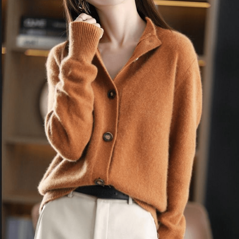 Darla Cashmere Cardigan for Women - Soft and Elegant Sweater with a Comfortable Fit