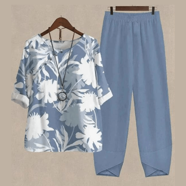 Women's Set with Blouse and Pants – Loose Fit – Butterfly Print – Elastic Waist – 3/4 Sleeves