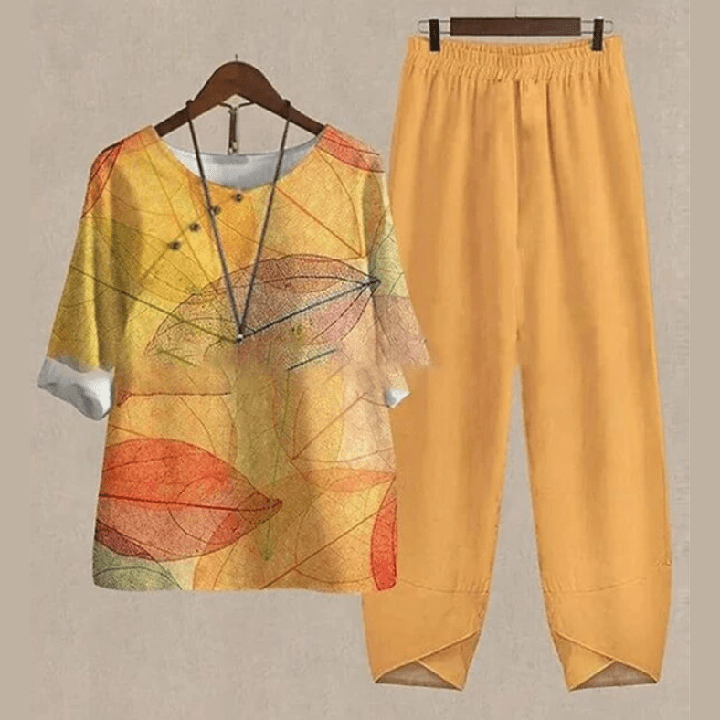 Women's Set with Blouse and Pants – Loose Fit – Butterfly Print – Elastic Waist – 3/4 Sleeves