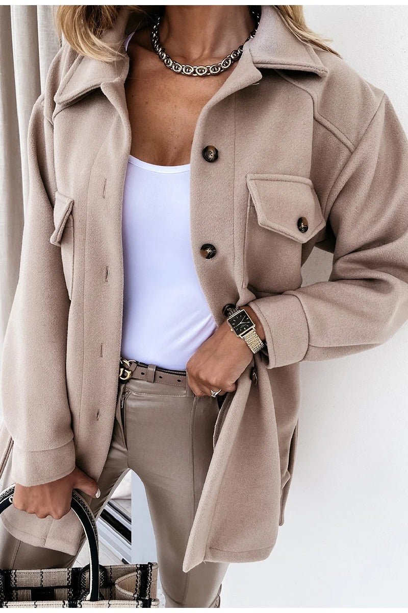 Women's Shacket – Oversize Fit – Chest Pockets with Button – Relaxed Layered Look