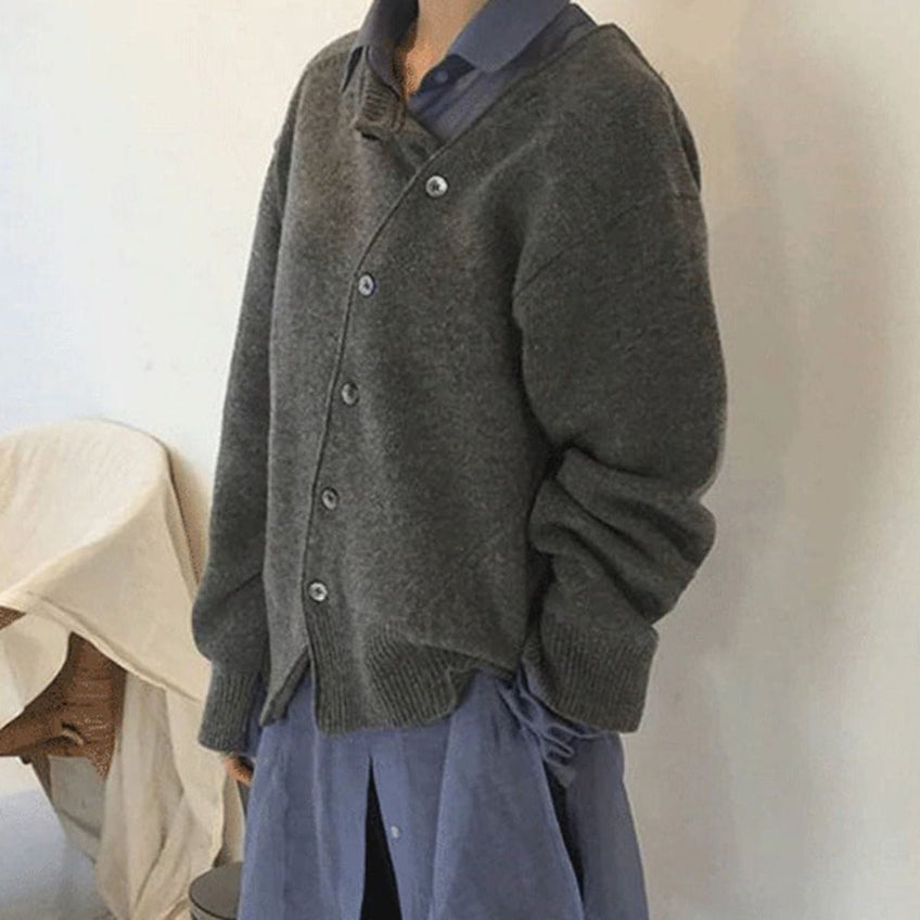 Kerry Cashmere Cardigan With Button Closure For Women Luxurious Soft Warm Knitwear Elegant Everyday Essential