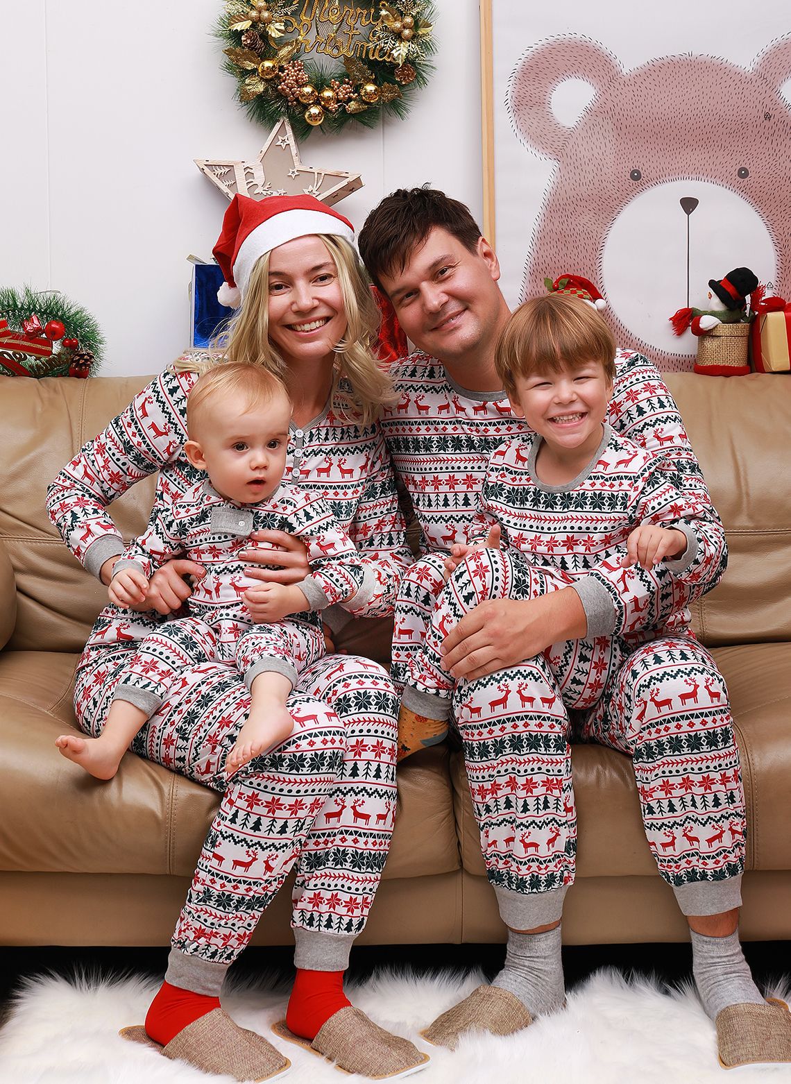 Family Matching Christmas Pajamas Set For Parents And Kids In Green Snowflake Print