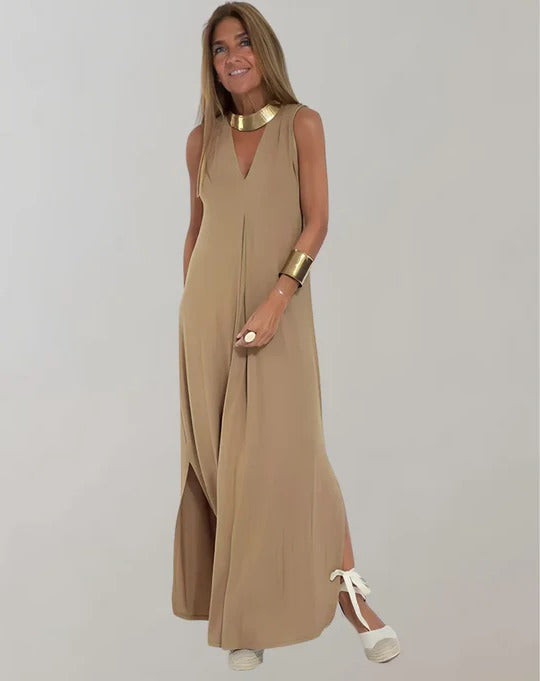 Slimming dress with V-neck