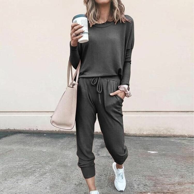 Women's Coordinated Set with Versatile Design and Comfortable Fit