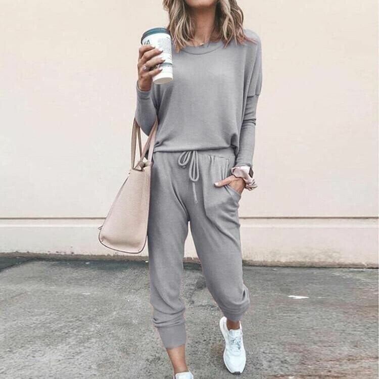 Women's Coordinated Set with Versatile Design and Comfortable Fit