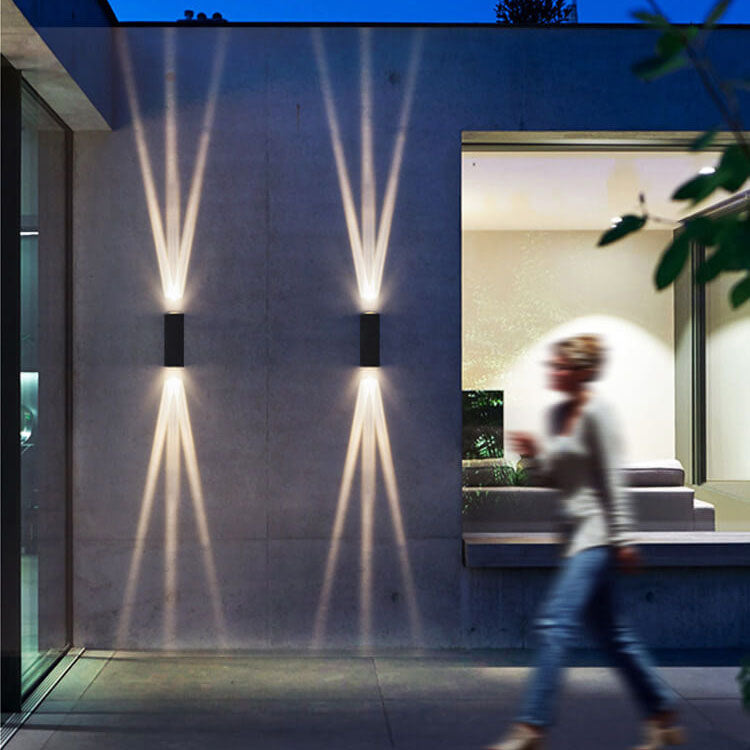 Outdoor LED Wall Sconce Modern Black Aluminum Weatherproof Energy Efficient Lighting For Patios And Gardens