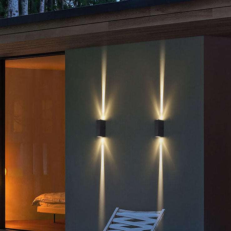 Outdoor LED Wall Sconce Modern Black Aluminum Weatherproof Energy Efficient Lighting For Patios And Gardens