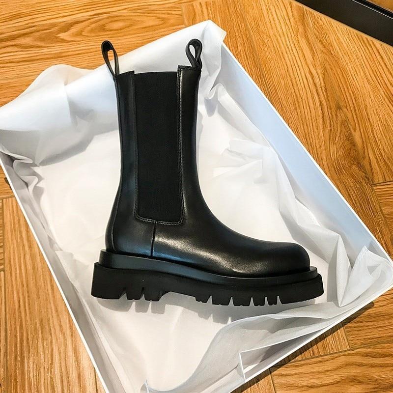 Women's Classic Boots with Mid-Height and Sturdy Sole
