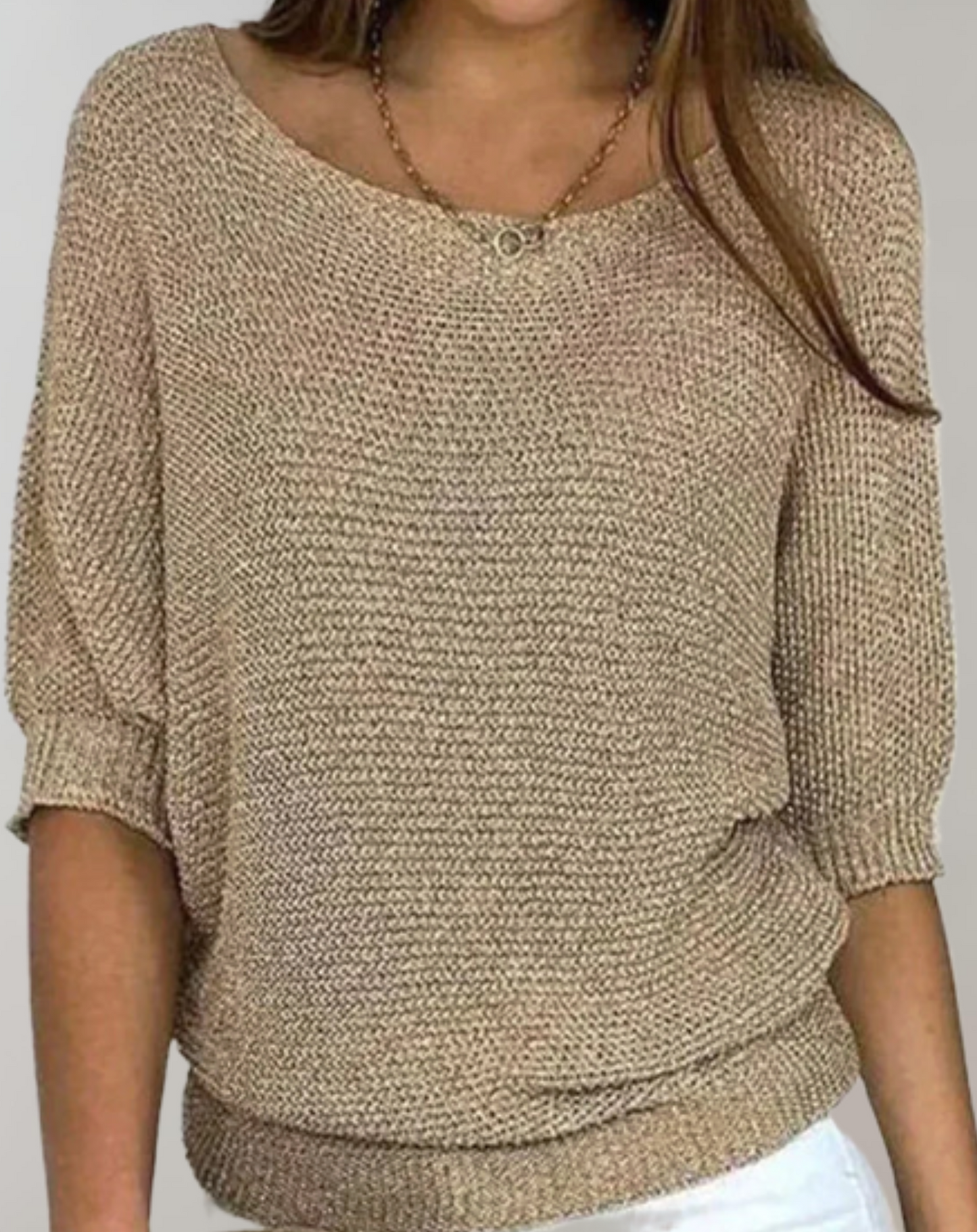 Eloura-Moda | Beautiful fitted sweater with a round neckline and straight sleeves to medium length